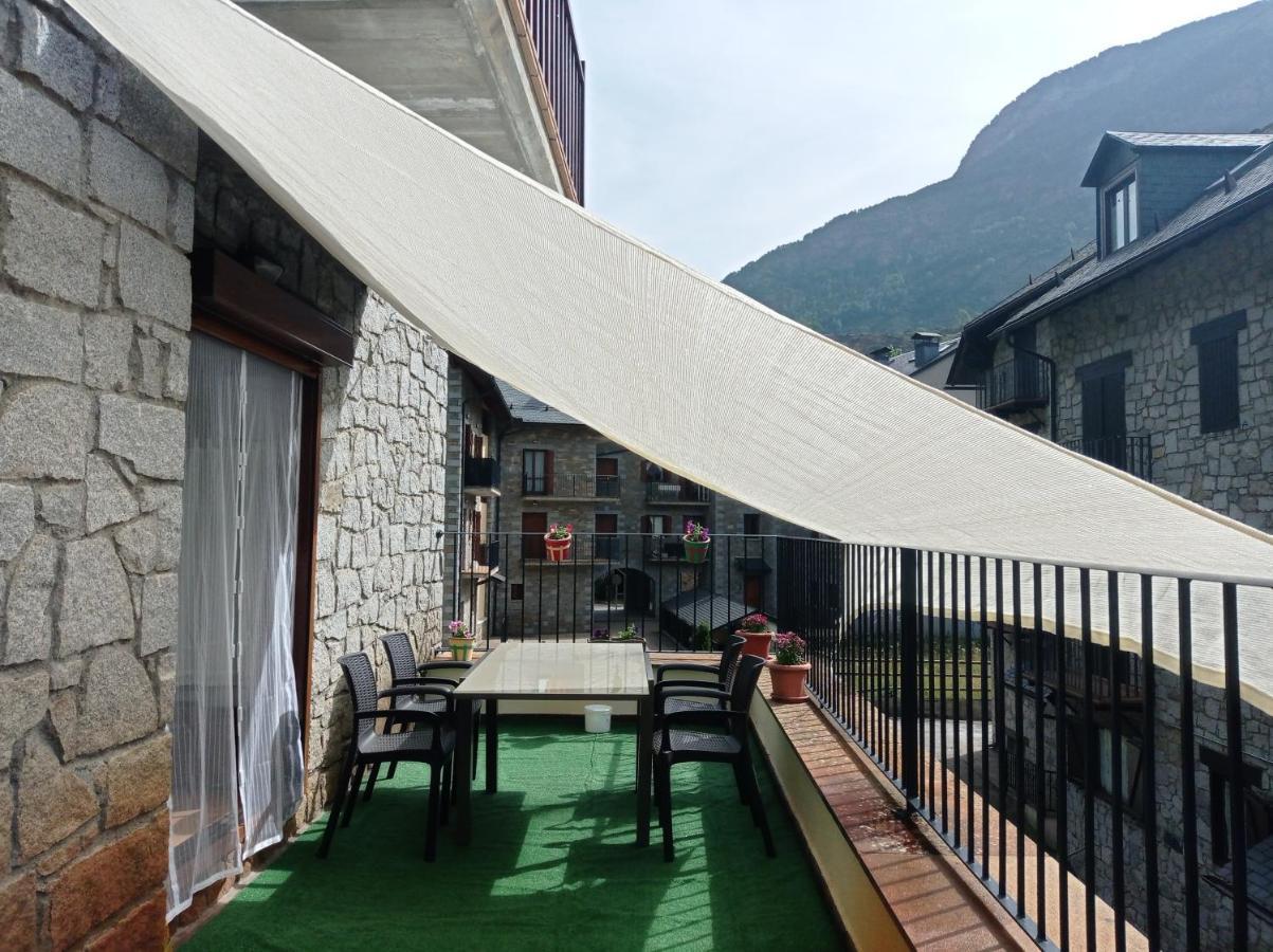 Vivienda Benasque Ibonet Apartment Ngoại thất bức ảnh